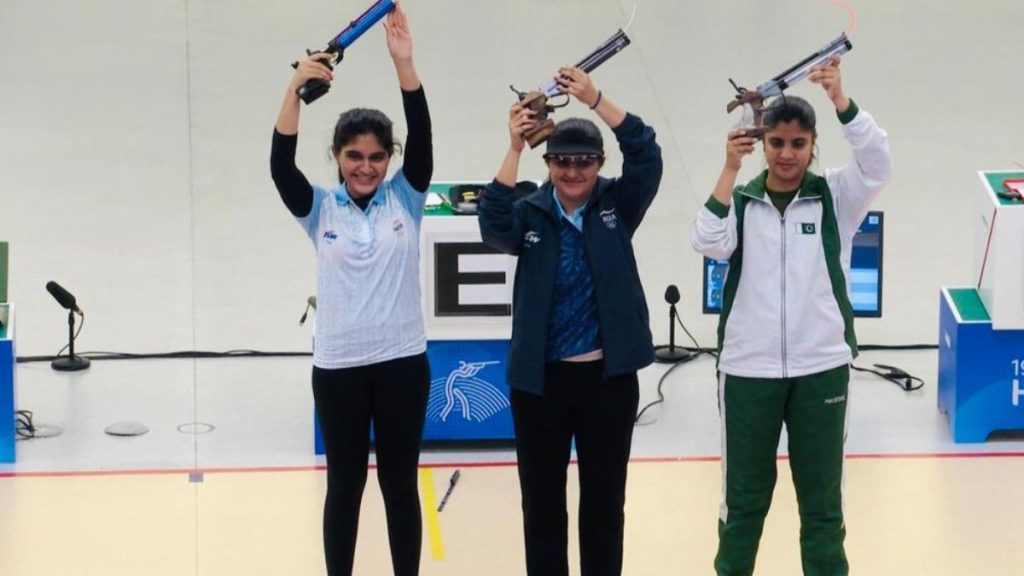 Isha Singh and Palak