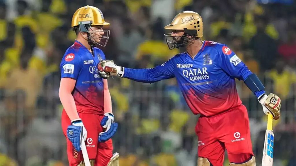 Dinesh Kartik and Anuj Rawat