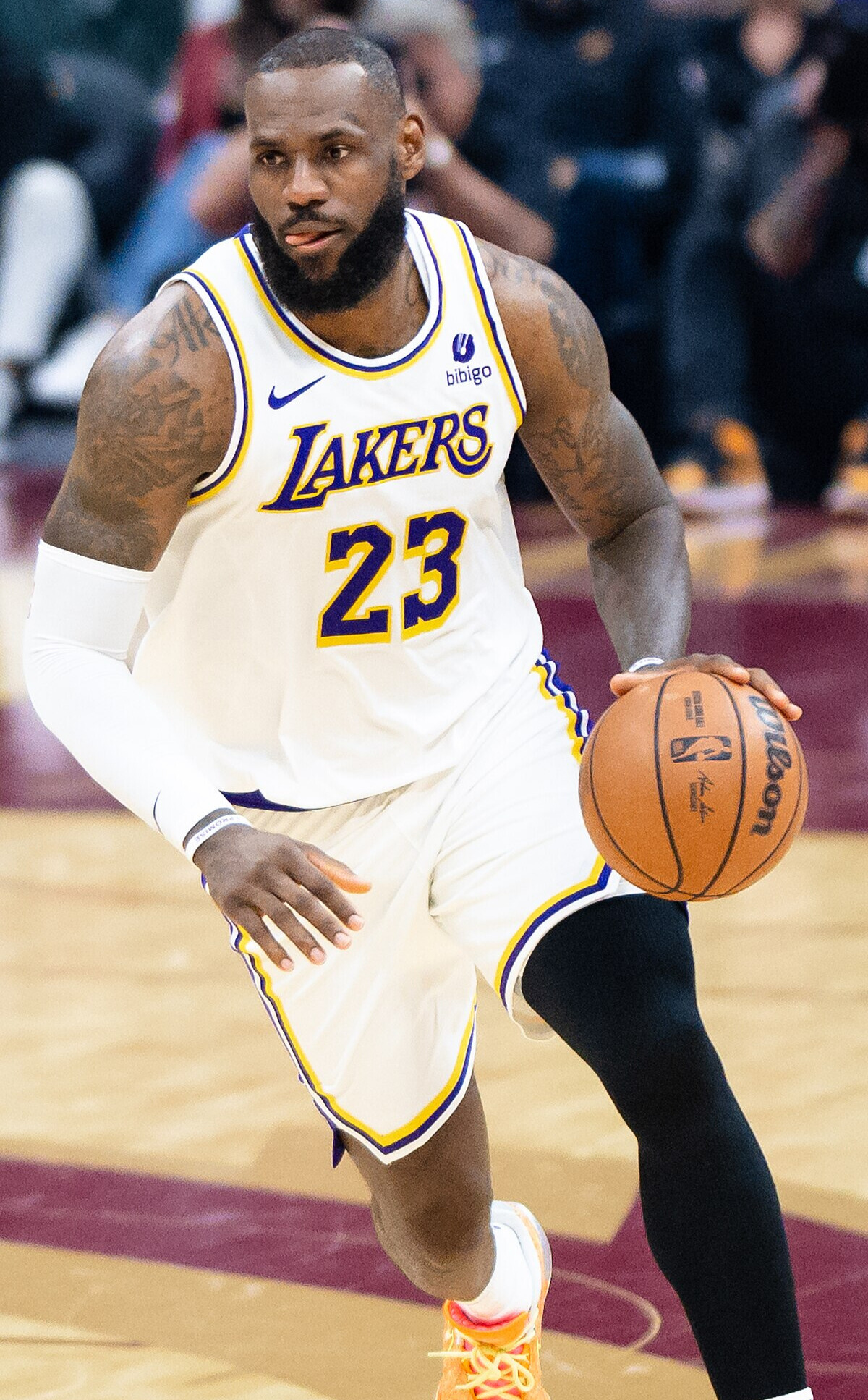 Basketball: कौन है बास्केटबॉल का बादशाह, लेब्रोन जेम्स या फिर कोबे ब्रायंट
