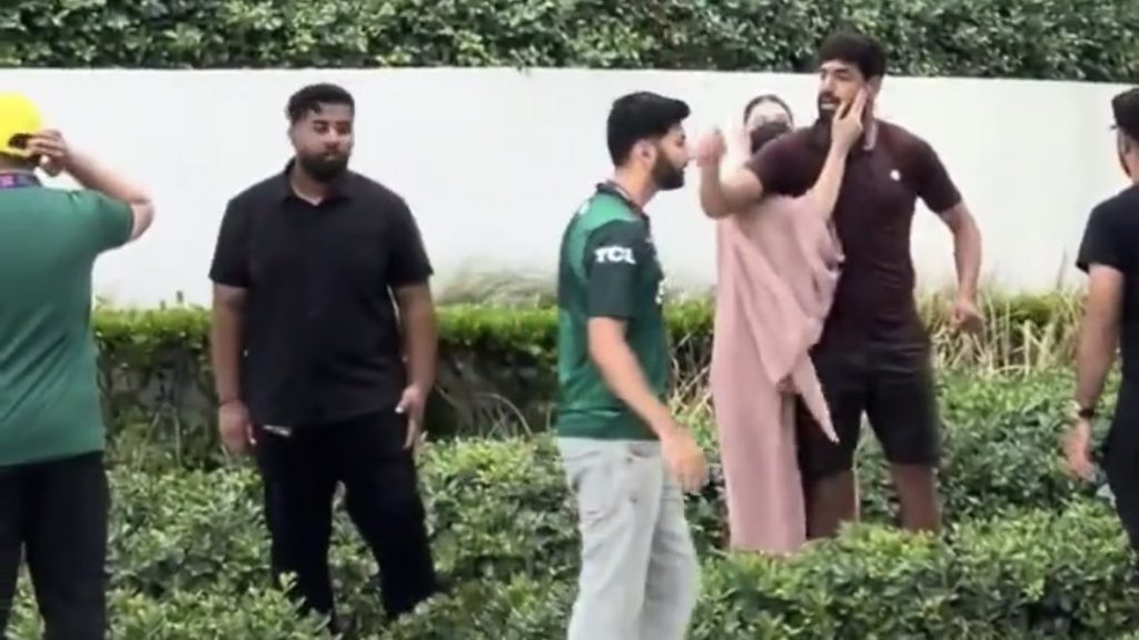 7 ऐसे मौके जब क्रिकेटरों ने फैंस की बदतमीजी पर खोया अपना आपा