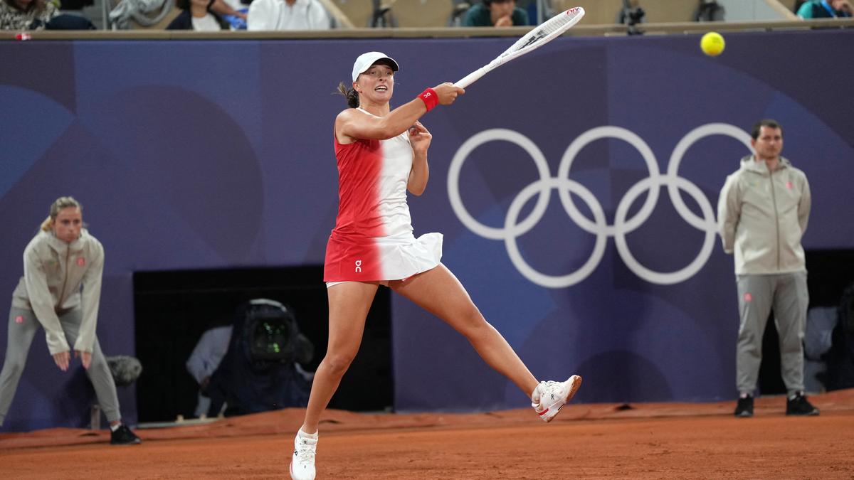 World No. 1 Iga Swiatek makes winning start in Paris Olympics 2024 by defeating Irina-Camelia Begu