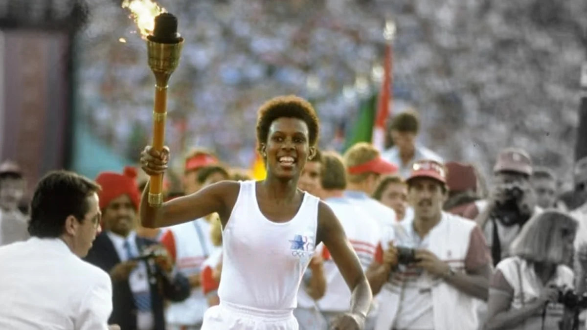 History of the Olympic Torch: क्या होता है ओलंपिक मशाल, आइए जानते हैं इसके पीछे का इतिहास और घटनाएं?
