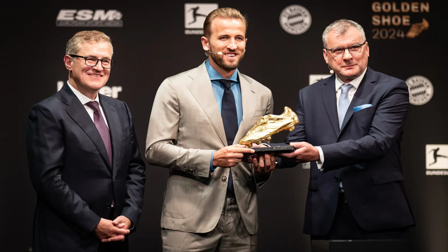 Bayern Munich Striker Harry Kane Receives European Golden Shoe Award