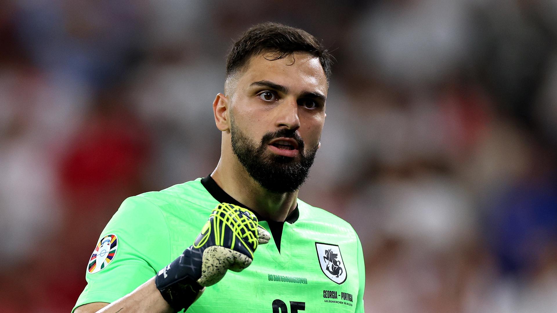 Liverpool signed Valencia goalkeeper Giorgi Mamardashvili