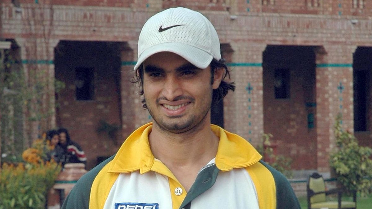 Imran Nazir - 5th Youngest Player To score a Hundred in Tests