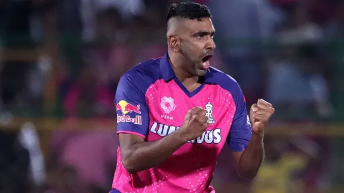 Top 5 Bowlers Who Have Bowled Most Dot Balls In IPL History