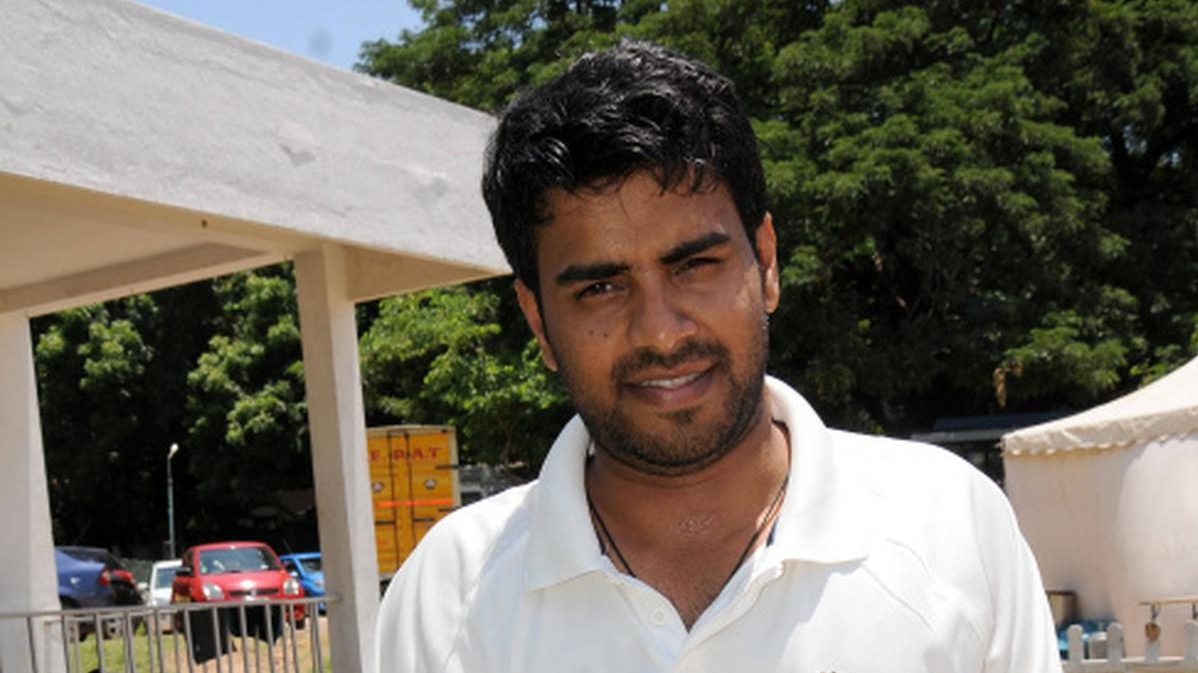 Vinayak Mane | Players To Carry Bat In Duleep Trophy History