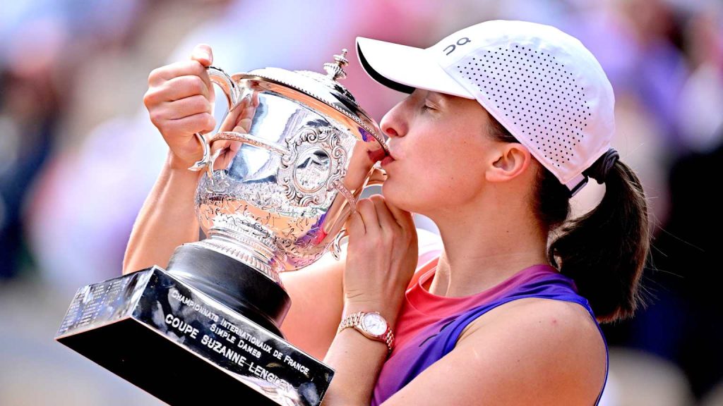 Iga Swiatek surpasses Ashleigh Barty for standalone seventh-most weeks as WTA No. 1