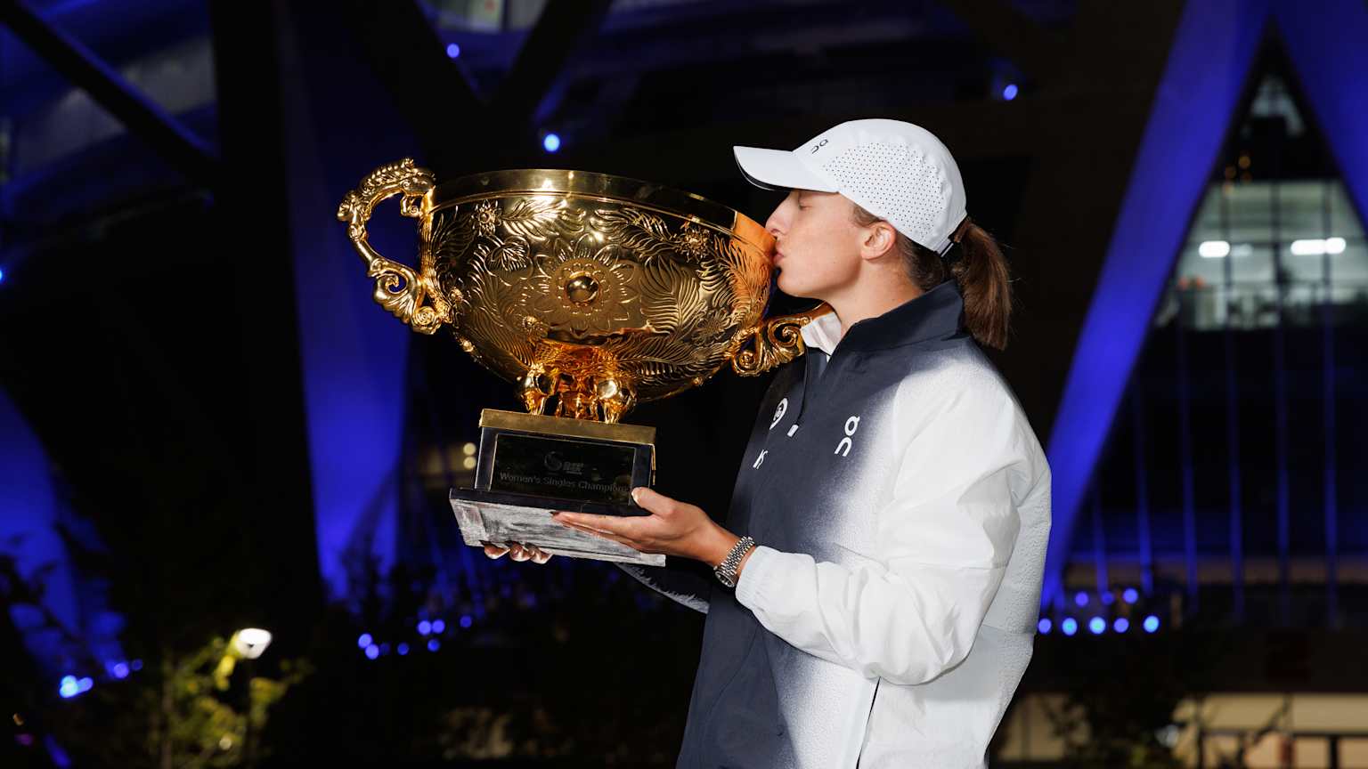 Iga Swiatek surpasses Ashleigh Barty for standalone seventh-most weeks as WTA No. 1