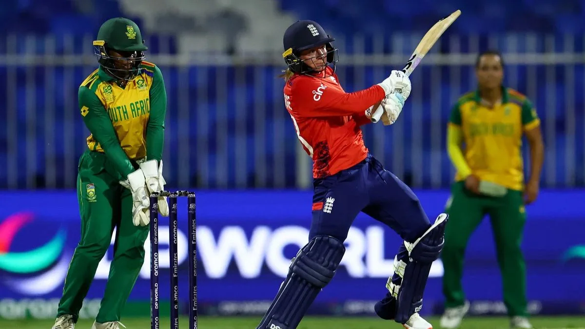 ENG W vs SA W: महिला टी20 वर्ल्ड कप 2024 के 9वें मैच में इंग्लैंड टीम ने साउथ अफ्रीका को 7 विकेट से हराया ENG W vs SA W: महिला टी20 वर्ल्ड कप 2024 के 9वें मैच में इंग्लैंड टीम ने साउथ अफ्रीका को 7 विकेट से हराया