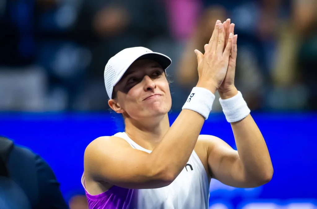 Iga Swiatek becomes just the seventh player to record multiple 50-week stints as WTA No. 1