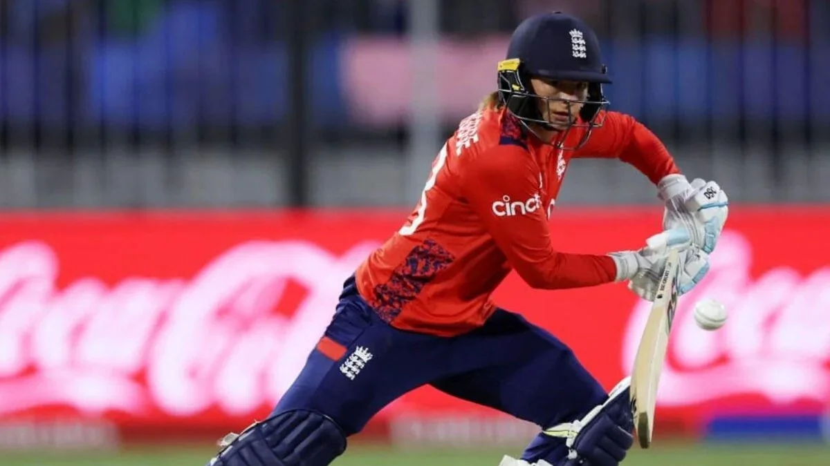 ENG W vs SA W: महिला टी20 वर्ल्ड कप 2024 के 9वें मैच में इंग्लैंड टीम ने साउथ अफ्रीका को 7 विकेट से हराया england women player