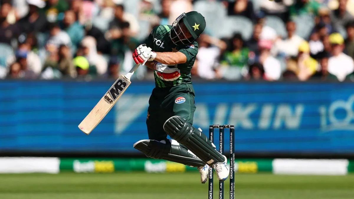 Kamran Ghulam: जिम्बाब्वे के खिलाफ तीसरे वनडे में कामरान गुलाम ने जड़ा वनडे करियर का पहला शतक, जानिए उनके आंकड़े Kamran Ghulam