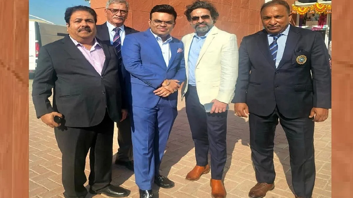 Devjit Sakia and other member