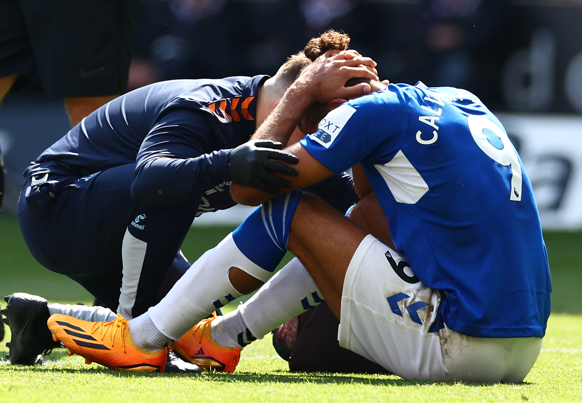 Everton's Dominic Calvert-Lewin Out with Hamstring Injury