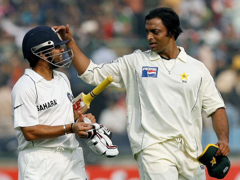 Sachin Tendulkar and Shoaib Akhtar (India vs Pakistan)