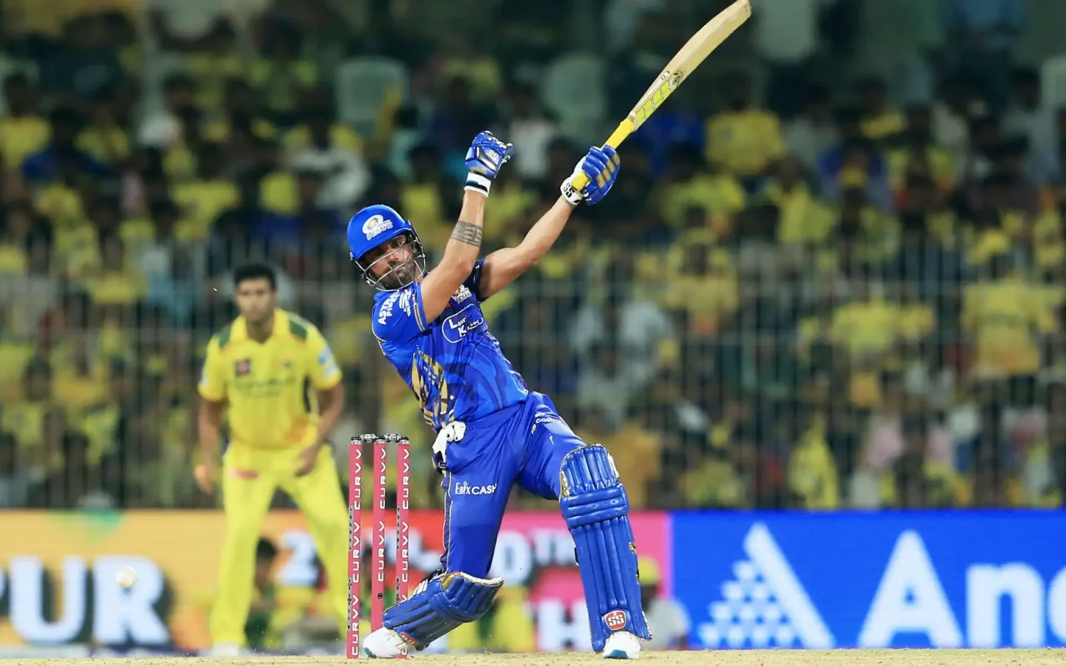 IPL 2025: दीपक चाहर ने मुंबई इंडियंस के लिए रचा इतिहास, CSK के खिलाफ खेली शानदार पारी Deepak Chahar Shatters Records