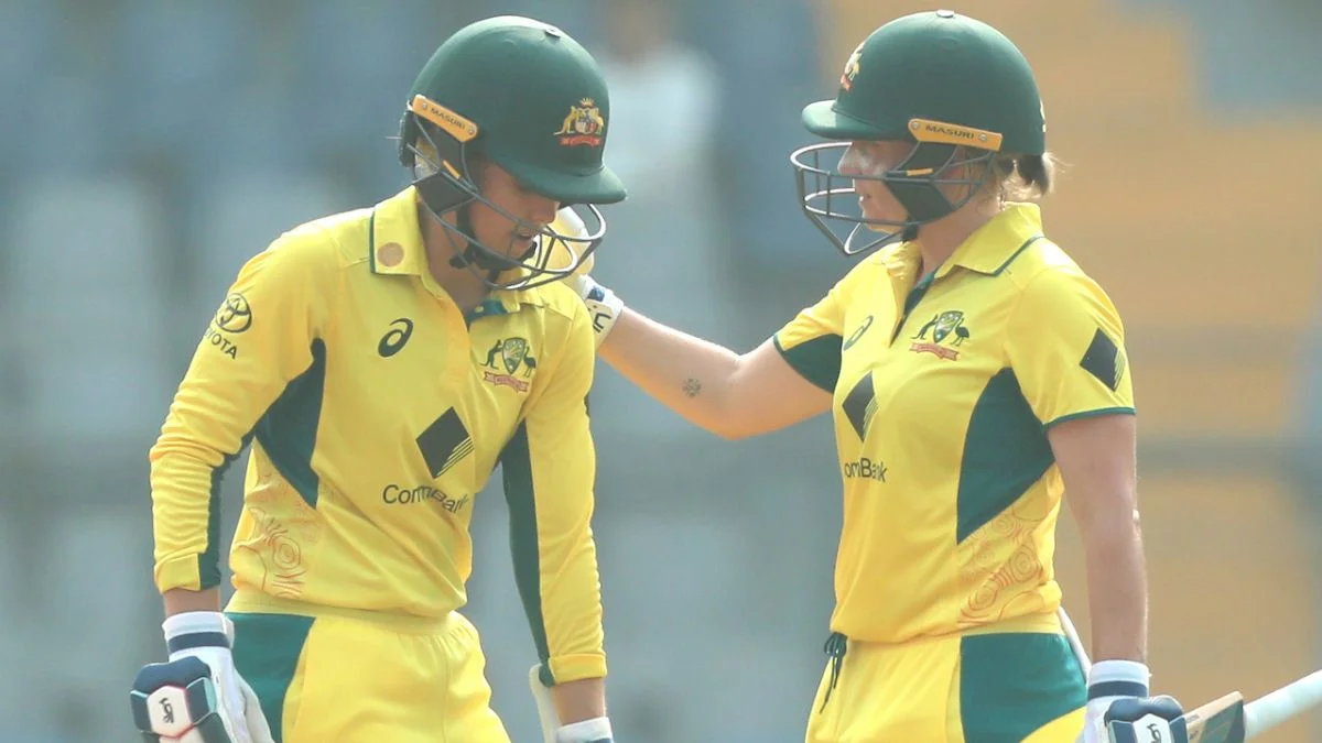 Alyssa Healy and Phoebe Litchfield