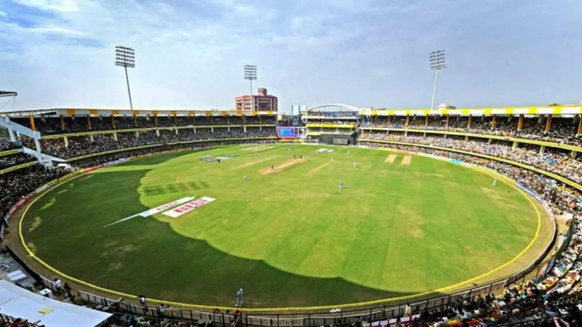 Holkar Cricket Stadium Indore Pitch Report
