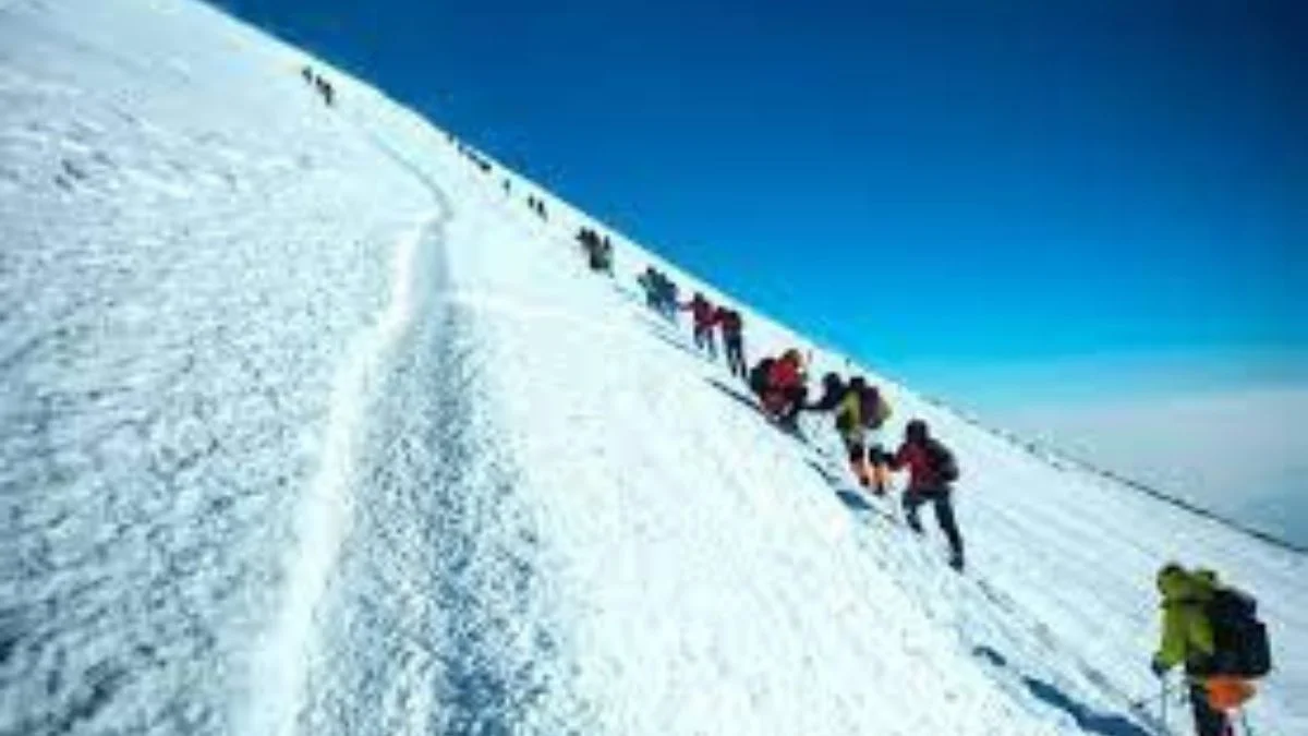 Mountaineer: भरथ थम्मिनेनी ने हासिल की बड़ी उपलब्धि, 8000 मीटर ऊंची नौ चोटियों पर चढ़ने वाले बने पहले भारतीय Mountaineer