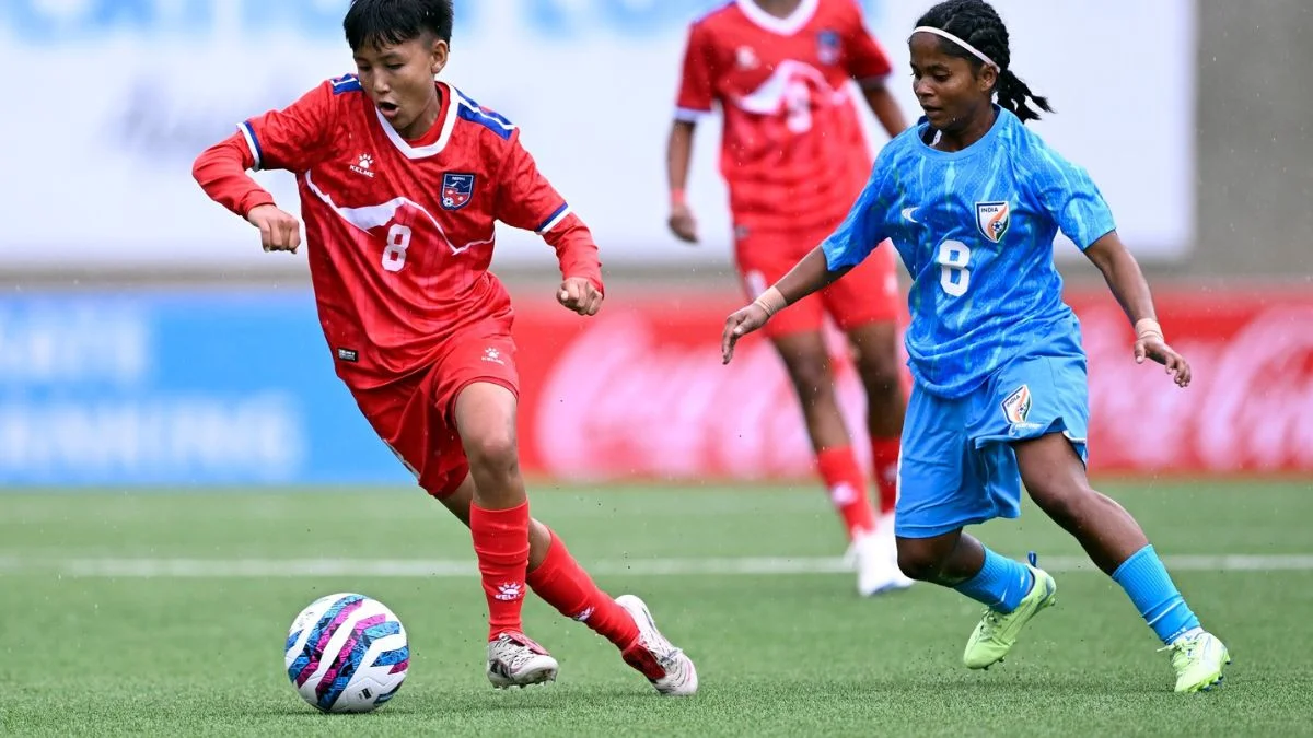Football: भारतीय सीनियर महिला फुटबॉल टीम को नेपाल ने 2-1 से हराया, सबित्रा भंडारी ने दागे दो गोल Nepal defeats India