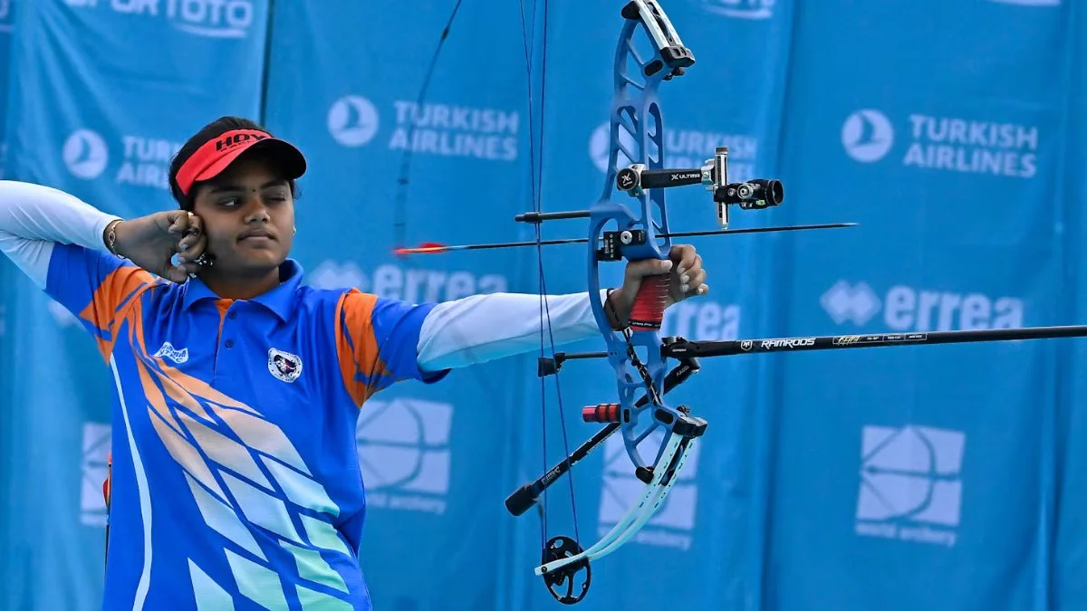 Archery: एशियाई चैंपियनशिप में भारतीय रिकर्व पुरुष और कंपाउंड महिला तीरंदाजों का कमाल, बनाई फाइनल में जगह Jyothi Surekha Vennam