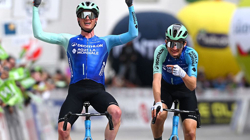 2025 में दुनिया के 10 सबसे बड़े ब्रेकथ्रू साइकिल राइडर्स, नए सितारे जिन्होंने साइक्लिंग की दुनिया में बनाई खास पहचान Paul Seixas (Decathlon AG2R La Mondiale)