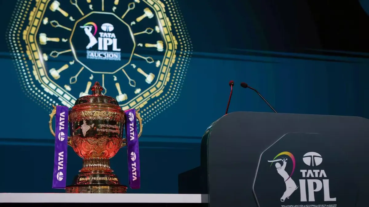 IPL 2026: मिनी ऑक्शन से पहले जानें किस टीम के पास कितना पर्स और कितने स्लॉट हैं खाली, सभी डिटेल IPL 2026 Auction: Total Purse, Remaining Slots Of All Teams