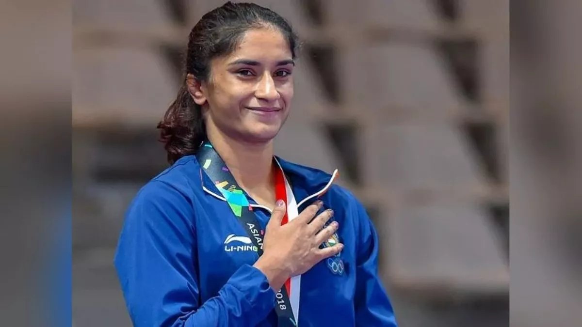 संन्यास वापस लेकर लौटी विनेश फोगाट, 2028 ओलंपिक की तैयारी शुरू Indian female wrestler Vinesh Phogat reverses her decision to retire