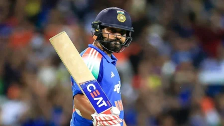 IND vs NZ 2nd ODI: रोहित शर्मा ने एशिया में बनाया बड़ा रिकॉर्ड, वनडे क्रिकेट में किए 7000 रन पूरे Rohit Sharma scripts 7000 ODI runs in Asia record vs New Zealand