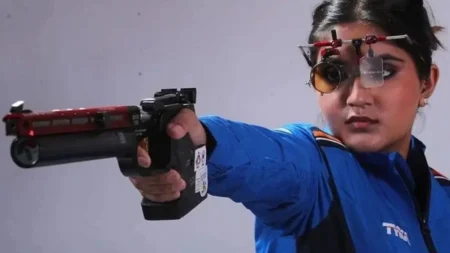 ISSF World Cup: भारत की महिला निशानेबाज ईशा सिंह ने रचा इतिहास, विश्व रिकॉर्ड के साथ जीता स्वर्ण पदक Esha Singh