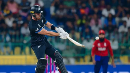 ENG vs NZ: न्यूजीलैंड ने सेमीफाइनल के लिए अहम मुकाबले में बनाए 159 रन, इंग्लैंड के सामने 160 का लक्ष्य