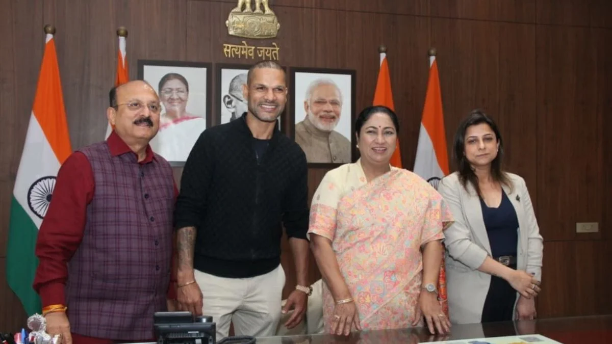 Shikhar Dhawan and Delhi CM rekha gupta 