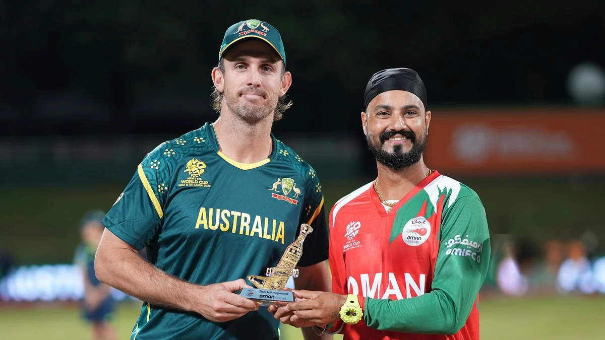 Australia vs Oman: ऑस्ट्रेलिया ने टॉस जीतकर चुनी गेंदबाजी, देखें दोनों टीमों की प्लेइंग 11 और अपडेटेड पिच रिपोर्ट Australia vs Oman T20 World Cup 2026 match toss update as Australia choose to bowl first at Pallekele