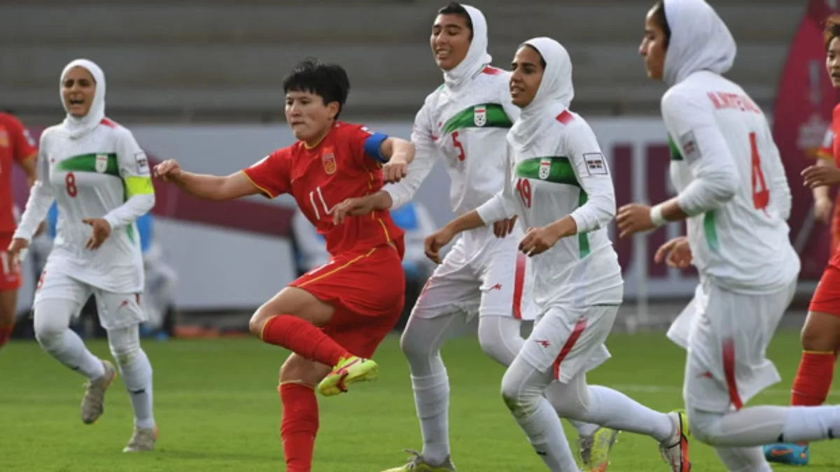 Champions League: ईरान पर हुए हमलों के बाद एशियाई फुटबॉल महासंघ ने पश्चिमी क्षेत्र के चैंपियंस लीग मैच किए स्थगित Iran Women Football Team