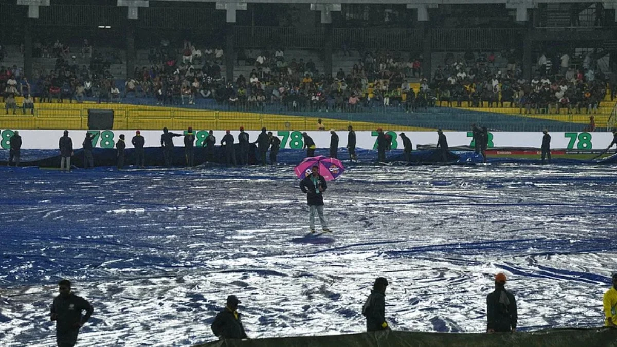 T20 World Cup Semi-finals: टी20 वर्ल्ड कप के सेमीफाइनल में बारिश बनी विलेन तो क्या होगा, जानें रिजर्व-डे है या नहीं T20 World Cup Semi-finals reserve day