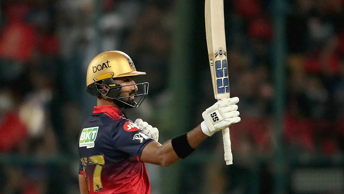 RCB vs SRH: देवदत्त पडिक्कल की तूफानी पारी पड़ी ईशान किशन पर भारी, RCB ने 202 रनों का टारगेट सिर्फ 15.4 ओवर में किया चेज RCB vs SRH: देवदत्त पडिक्कल की तूफानी पारी पड़ी ईशान किशन पर भारी, RCB ने 202 रनों का टारगेट सिर्फ 15.4 ओवर में किया चेज