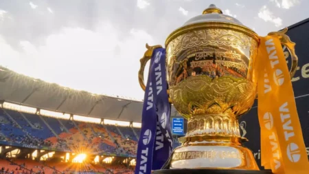 RCB vs SRH मैच में मिल सकता है इन 3 खिलाड़ियों को डेब्यू का मौका 3 players could get a chance to make their debut in the RCB vs SRH match.