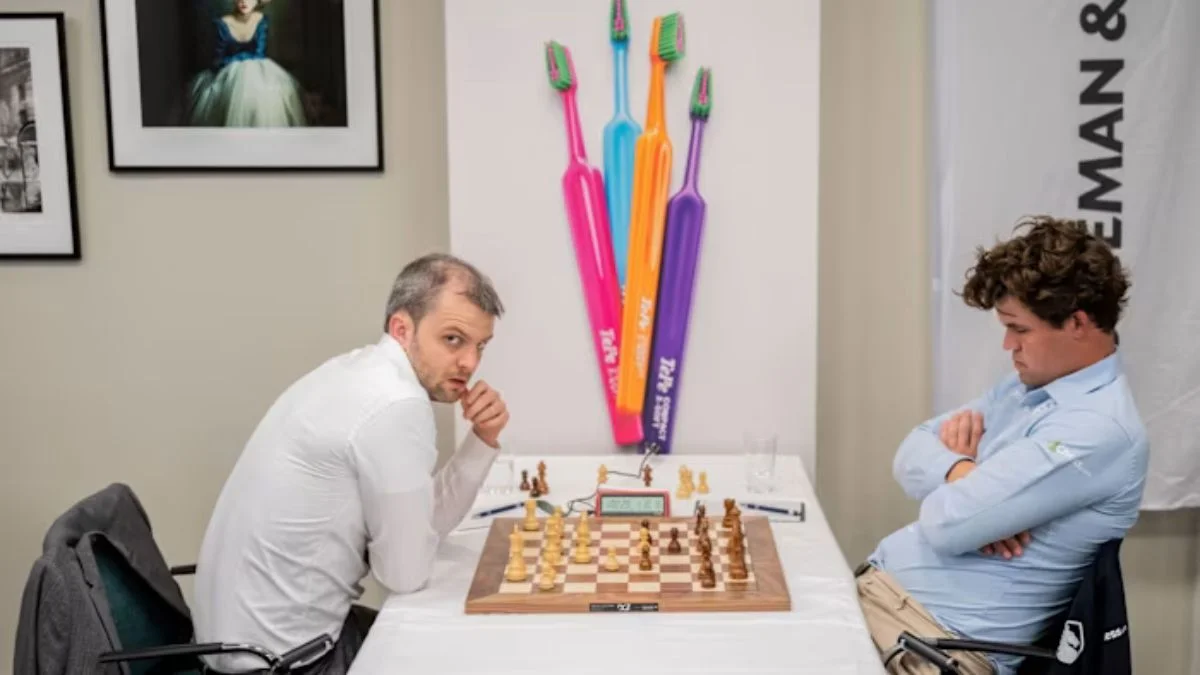 Chess: क्लासिकल शतरंज में हारे कार्लसन, गुकेश के बाद अब इस डच ग्रैंडमास्टर ने दी मात Jorden van Foreest Defeated Magnus Carlsen