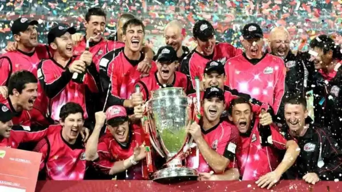 Champions League T20: सितंबर 2026 में हो सकती है चैंपियंस लीग टी20 की वापसी, सोशल मीडिया पर चर्चा तेज Speculation about the return of the Champions League T20 is rife. Find out when the tournament might resume.