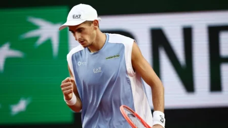 French Open 2026 में चोट के चलते बेरेटिनी हुए बाहर, अर्नाल्डी ने बनाई अंतिम चार में जगह Matteo Arnaldi