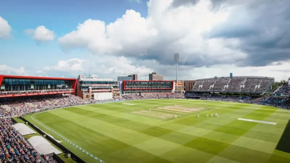 Women's T20 World Cup 2026: AUSW vs SAW मैच आज, जानें पिच रिपोर्ट, मौसम का हाल और अन्य जानकारी Old Trafford Cricket Ground